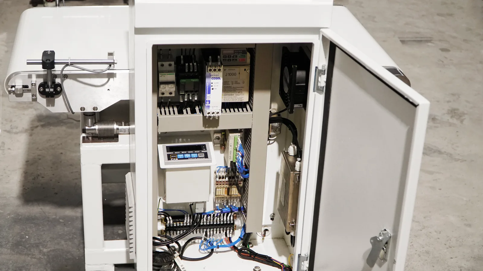 Control cabinet: PLC, inverter and weight indicator