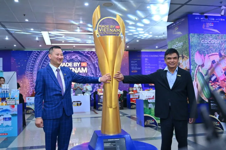 QS Technology – The Future Brand 2025. #qstechnology, #thefuturebrand 2025, #madebyvietnam