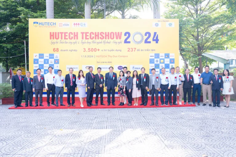 Connecting Business and Education: Sponsoring F86 CNC Controllers for Ho Chi Minh City University of Technology (HUTECH) at HUTECH TECHSHOW 2024
