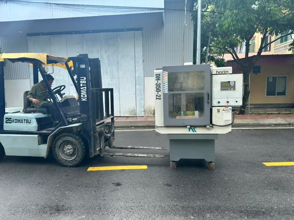 F54 4-axis Controller in the field on a CNC machine